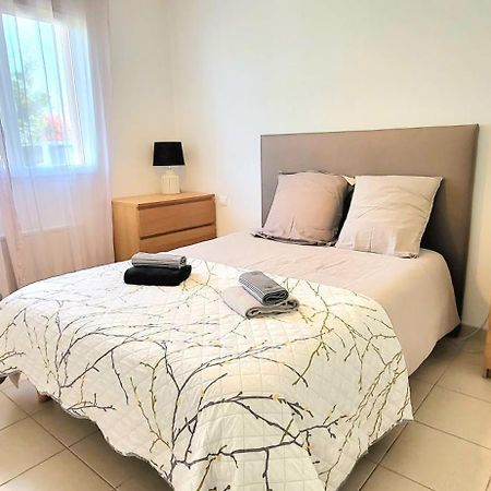 Logement Thermale Et De Tourisme Les Acacias 6 Jonzac Buitenkant foto